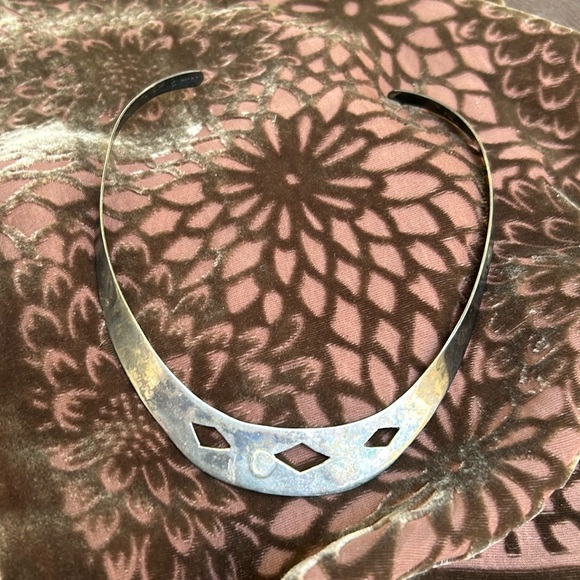 Sterling Silver Cut Out Choker Collar Necklace - Picture 2 of 14